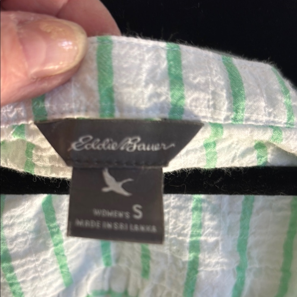 Eddie Bauer Green Striped Sleeveless V Neck Top size Small - Picture 3 of 10